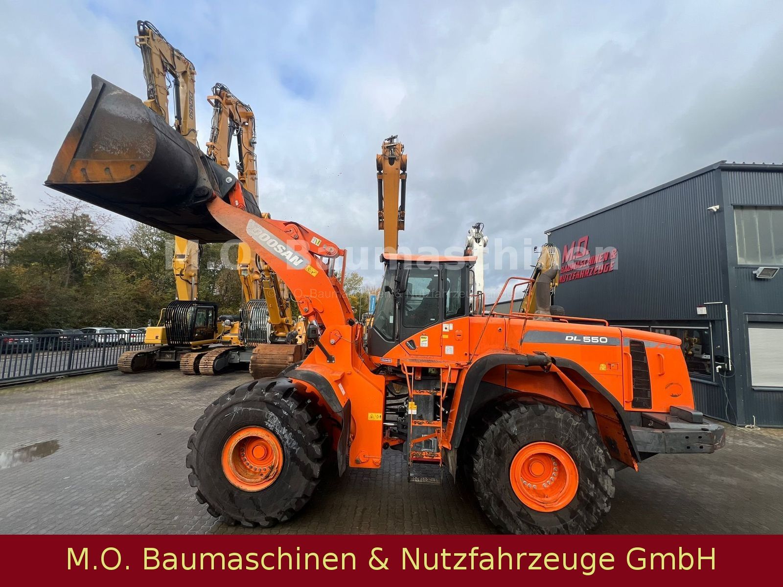Fahrzeugabbildung Doosan Doosan DL 550-3