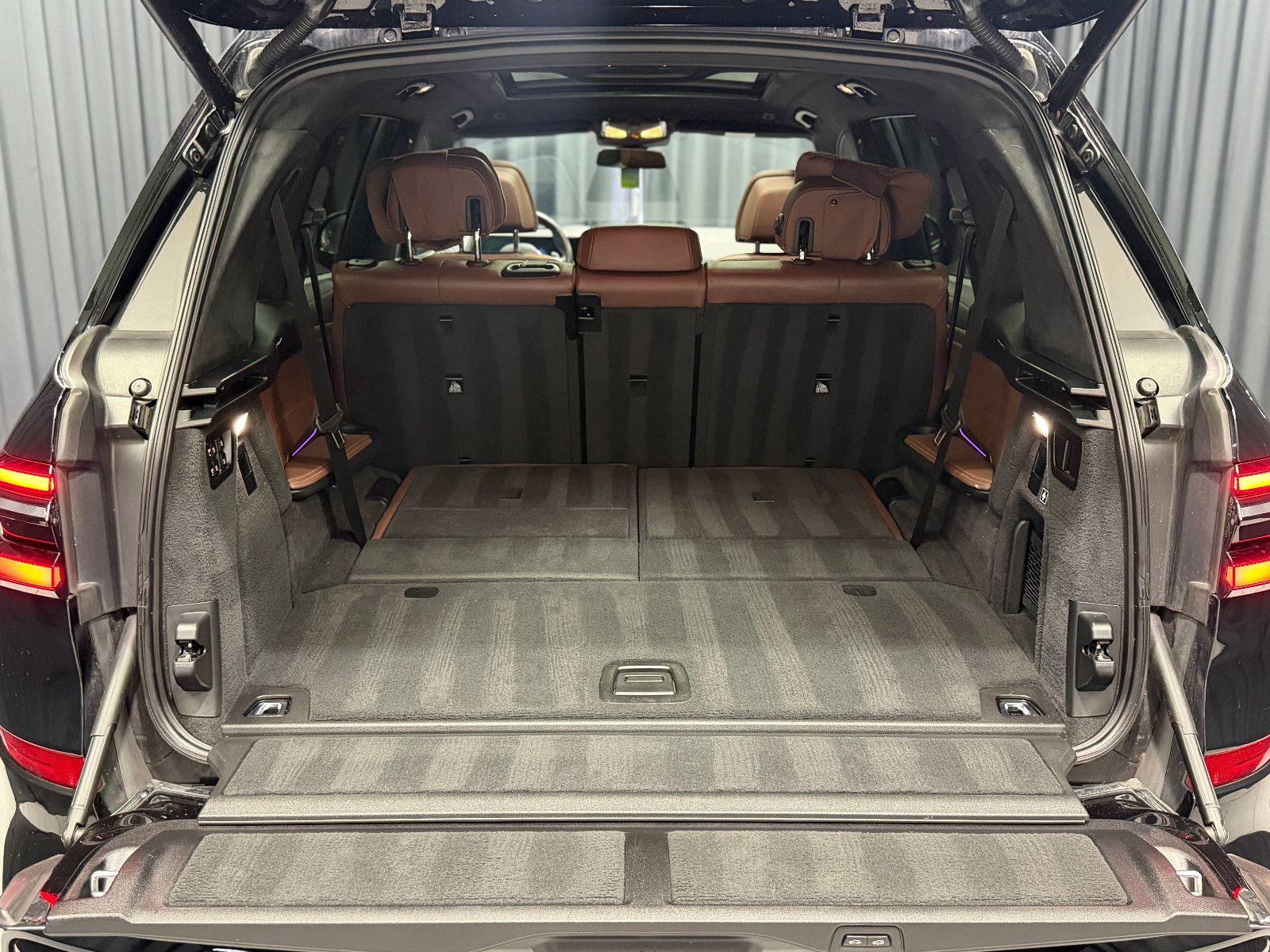 Fahrzeugabbildung BMW X7 xDrive 40 d M Sport PRO|SKY-LOUNGE|7-SITZE|