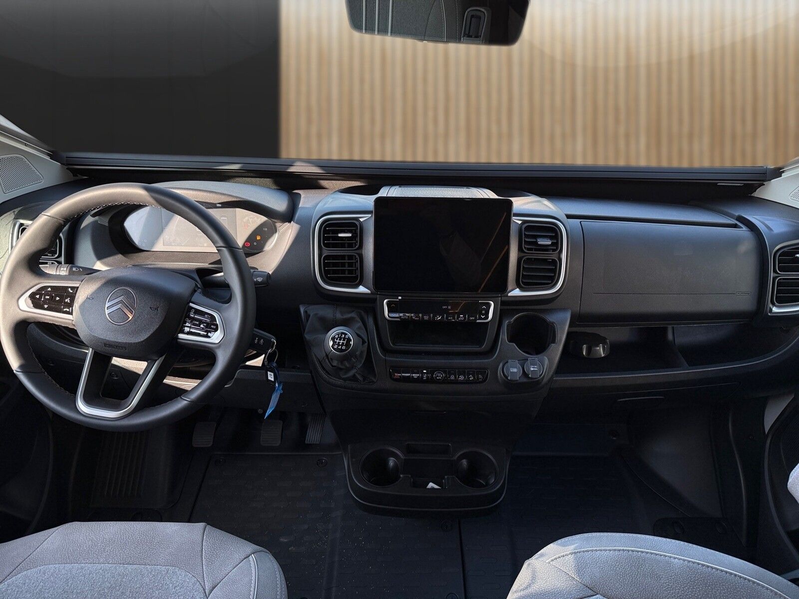 Fahrzeugabbildung Pössl Summit Shine 540 R Citroen 140 PS Premium Paket