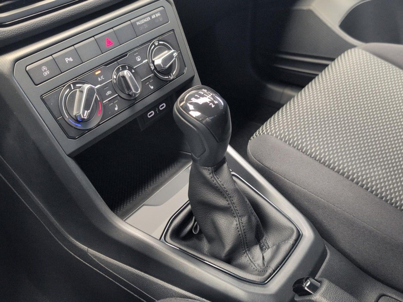 T-Cross 1.0 TSI Klima Einparkhilfe Sitzheizung