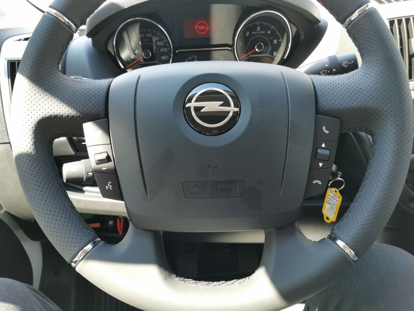 Fahrzeugabbildung Opel Movano CargoL3H3 Navi Klimaautom DAB Rückfahrkam