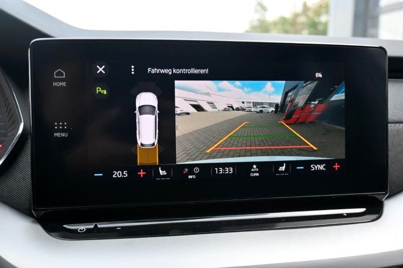 Fahrzeugabbildung SKODA Octavia Combi 2.0 TDI DSG Selection Plus AHK*NAV