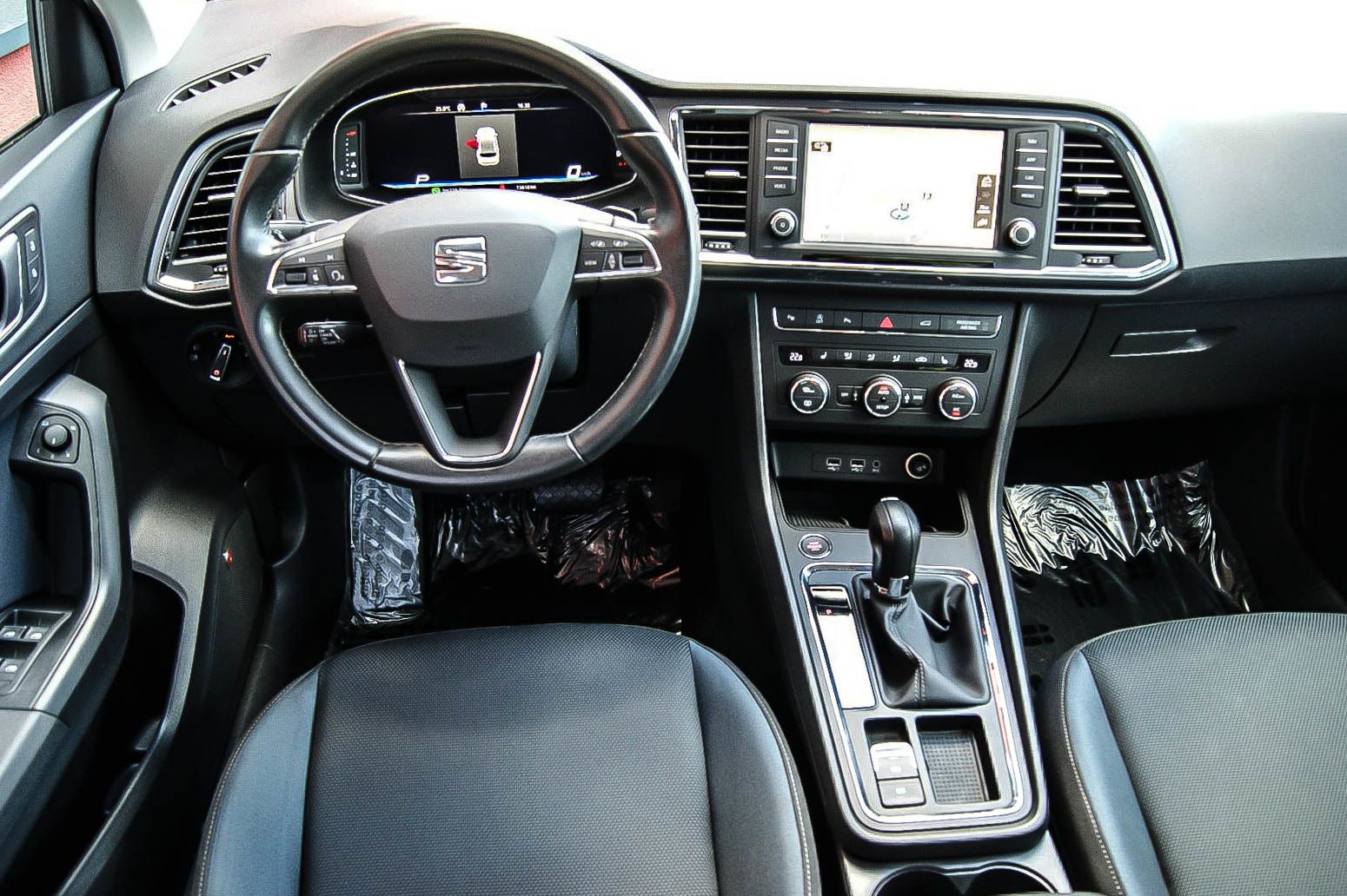 Fahrzeugabbildung SEAT Ateca 2.0 TDI DSG Style VIRTUAL BUSINESS ANHKZGV