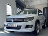 Volkswagen Tiguan R Line/Allrad/Automatik/Led/Panorama - Volkswagen Tiguan: R