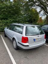 Volkswagen VW Passat  Silber  TÜV neu  Baujahr 1999 - Volkswagen Passat aus 2000: Kombi