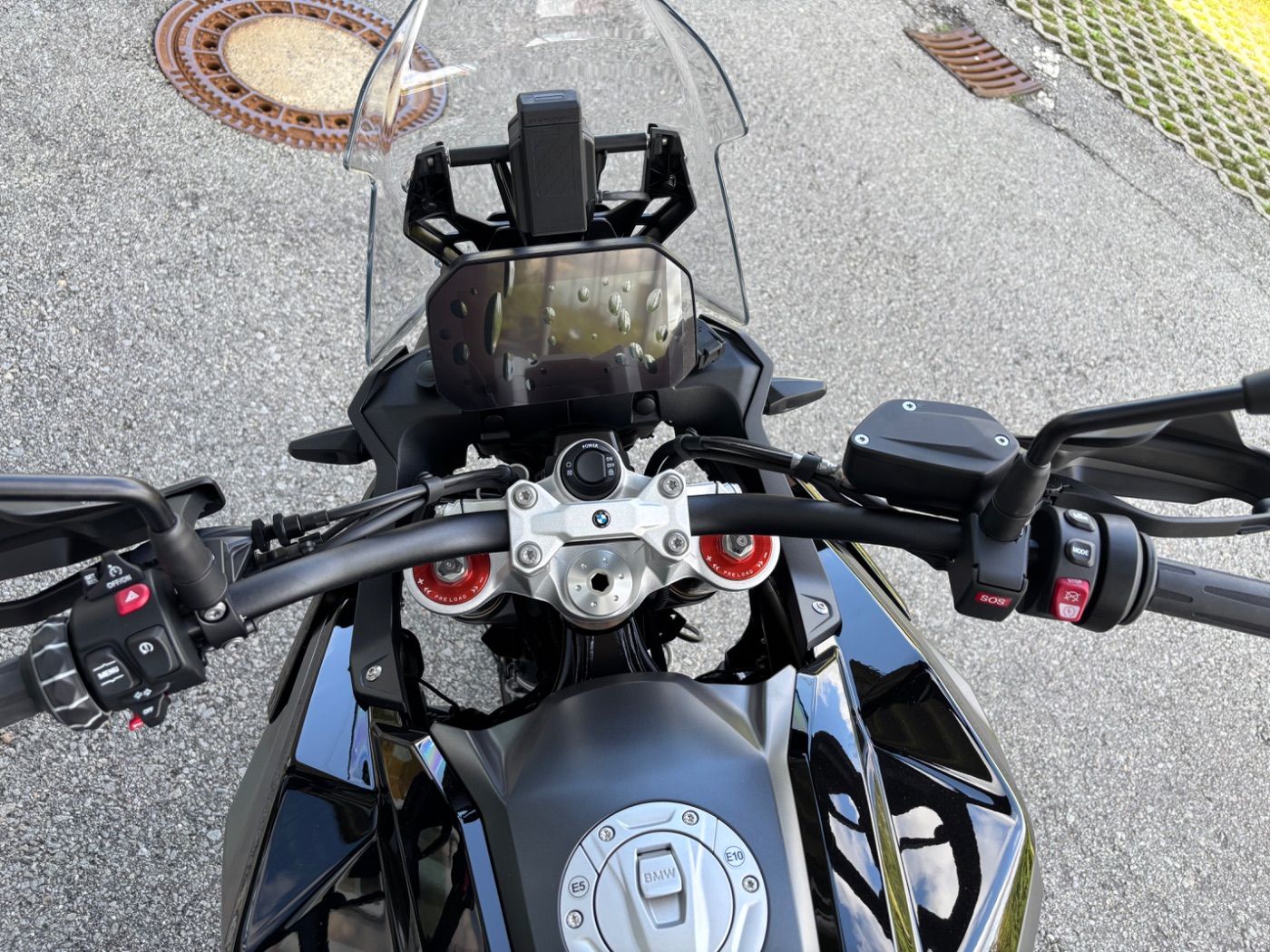 Fahrzeugabbildung BMW F 900 GS Dynamik Enduro-Paket Pro