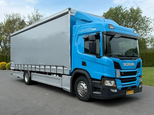 Scania P 220 4x2 Gardine 21paletten