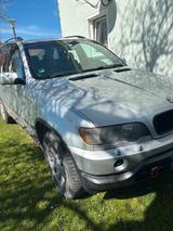 BMW x5 e53 3.0i - BMW X5 aus 2000