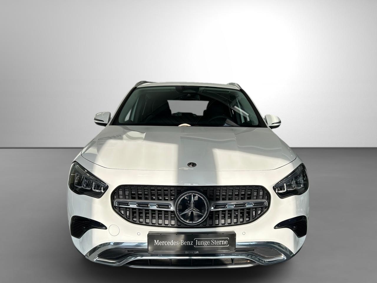Mercedes-Benz GLA 180 Progressive LED Kamera Winter-Paket
