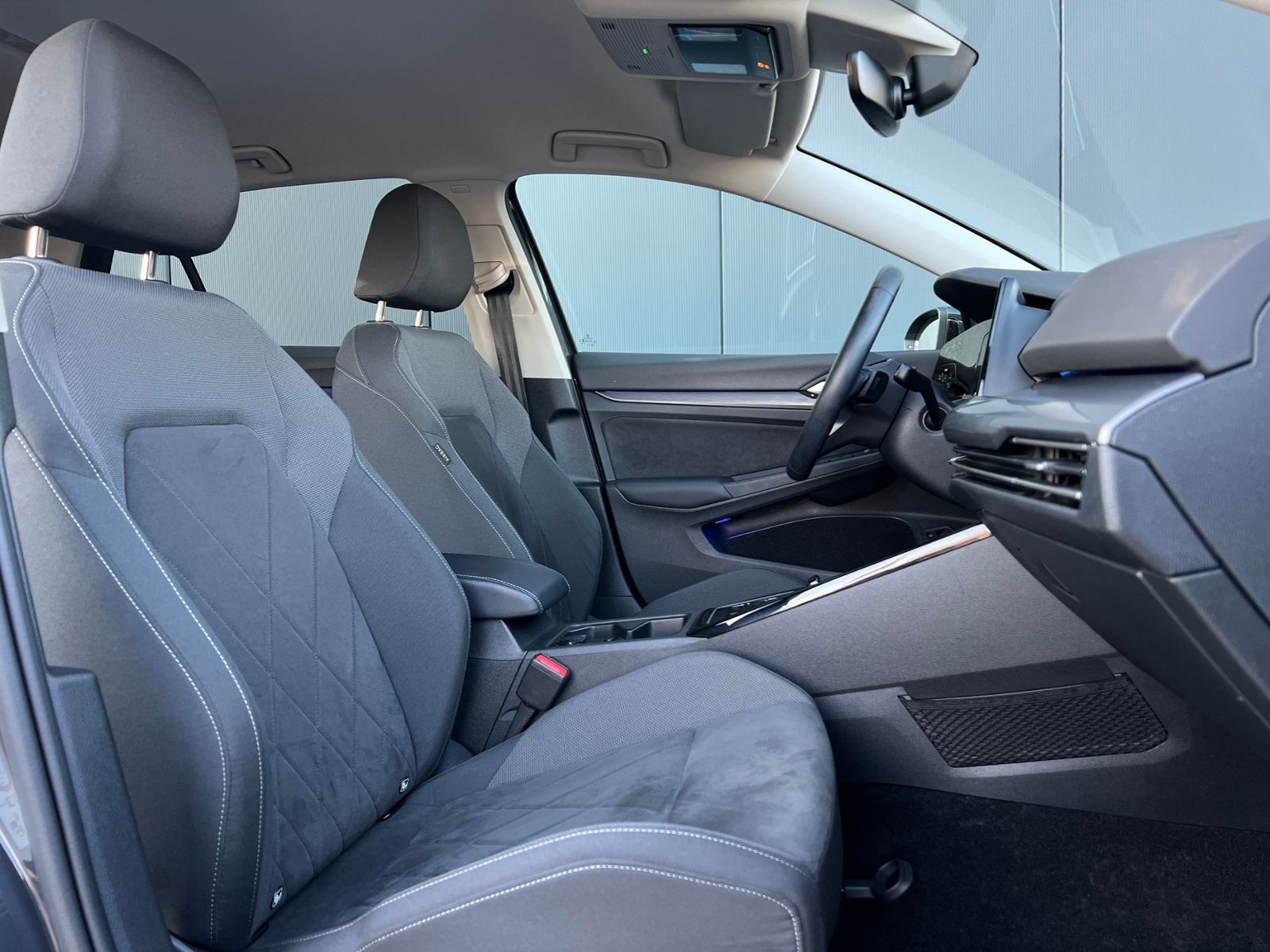 Fahrzeugabbildung Volkswagen Golf Style 1.4 TSI eHybrid DSG *AHK, IQ-Light, A