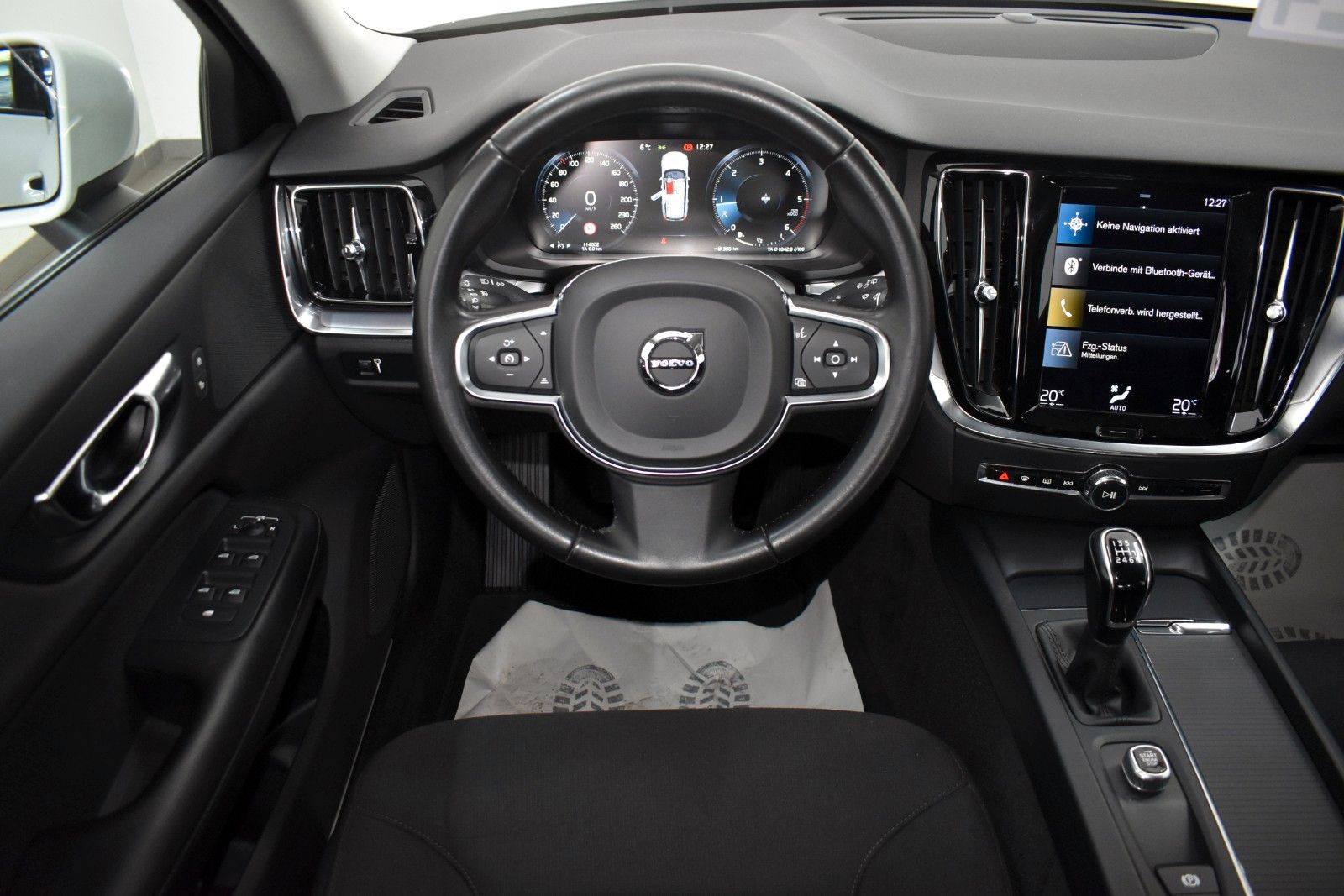 Fahrzeugabbildung Volvo V60 Kombi Momentum Core,LED,Kamera,Carplay,DAB