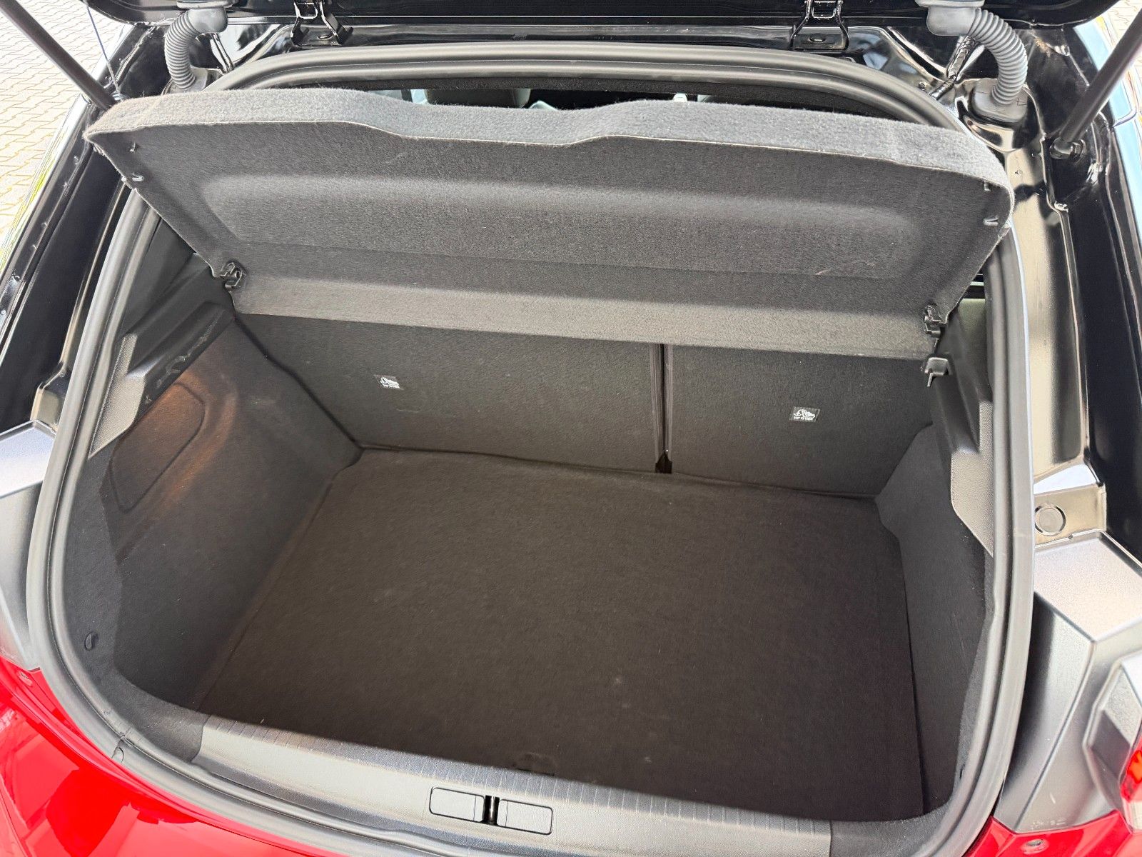Fahrzeugabbildung Opel Corsa F YES 100PS PDC/LED/SHZ!