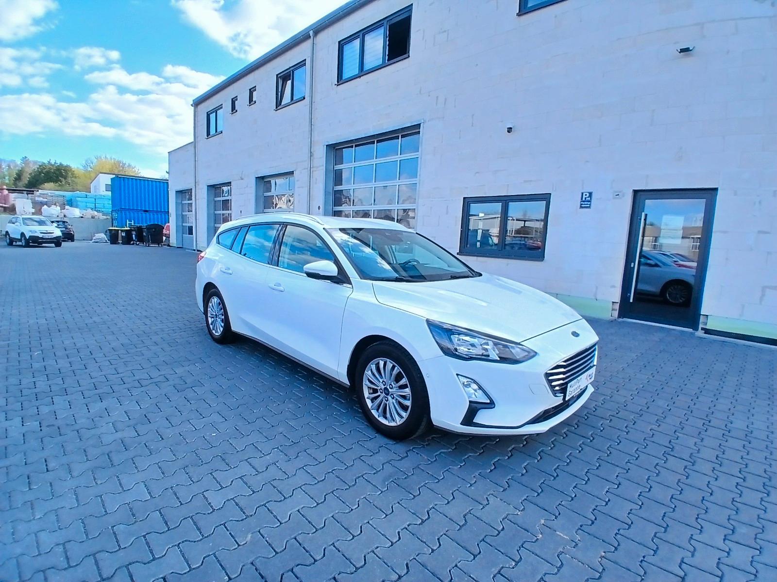 Ford Focus Turnier Titanium, LED vom Meisterbetrieb