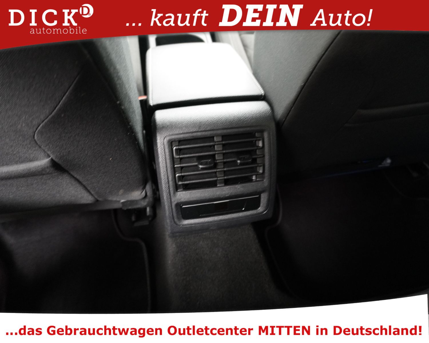 Fahrzeugabbildung Volkswagen Golf VIII 1.5 eTSI DSG Style MEMO+MASS+VIRTU+ACC
