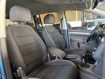 MYAUTOCENTER – Gebraucht- und Jahreswagen mit Werkstattservice in Pfaffenhofen Volkswagen Touran*7-Sitzer*TEMPO*2ZONEN*SitzHZ*PDC*TÜV 528