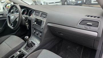 Volkswagen Golf - 12