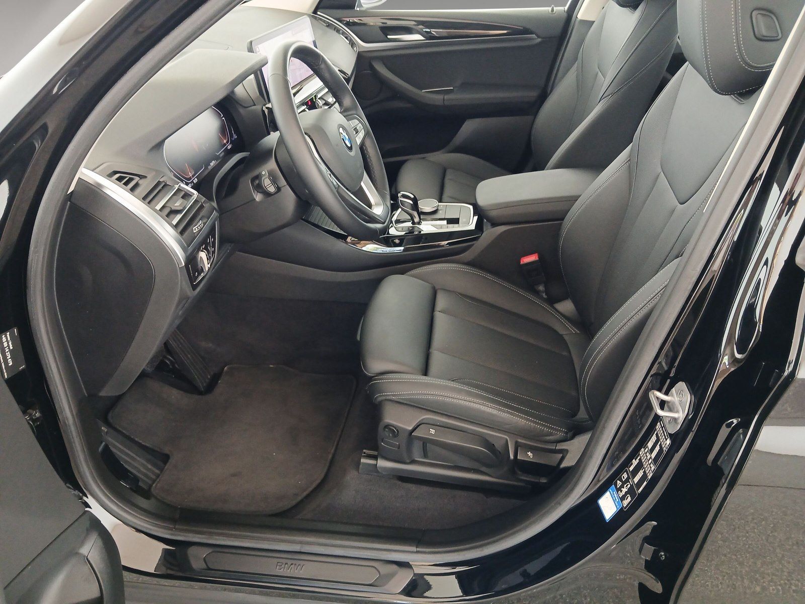 BMW X3 xDrive20d AHK LiveCockpitProf Kamera HiFi foto 7