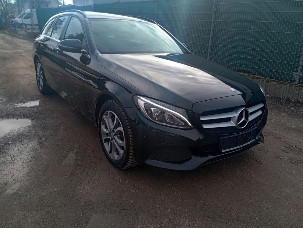 Image of Mercedes-Benz C 200