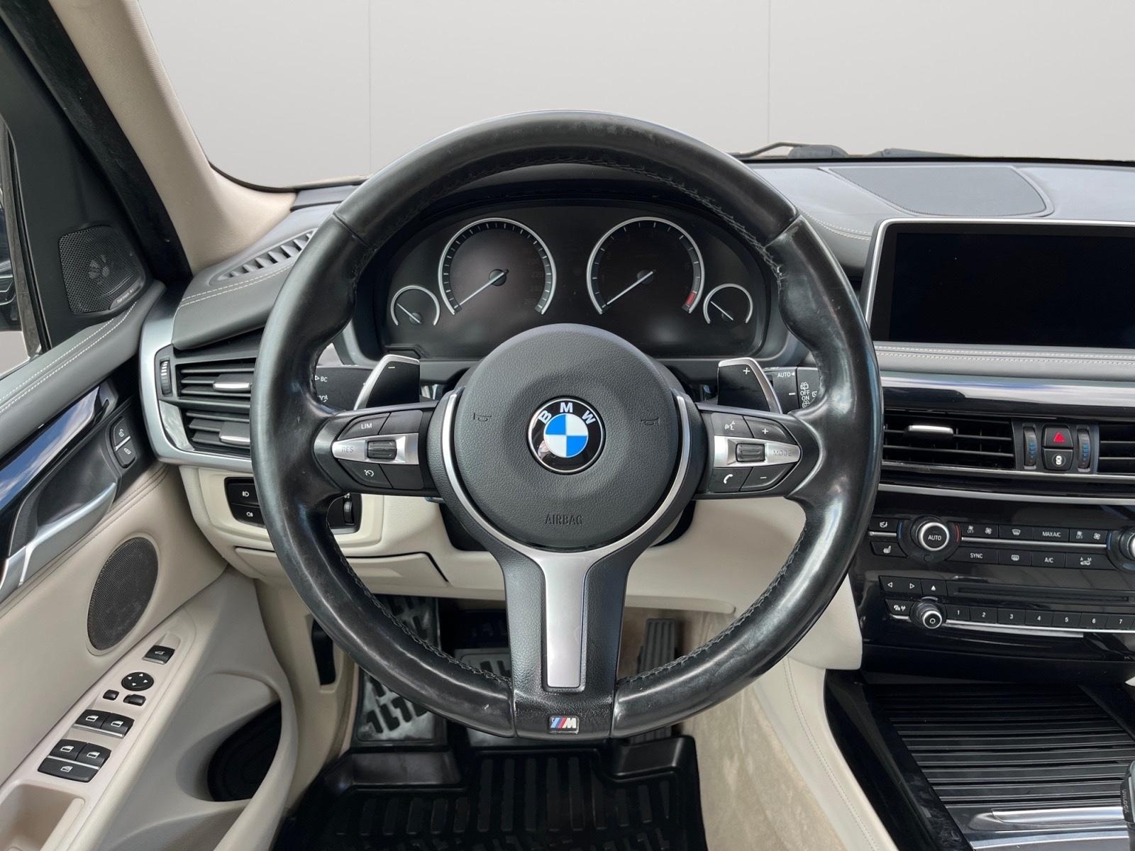 BMW X5 xDrive50i V8 449 ch • BVA • Keyless go • Harman Kardon • HUD • Surround View