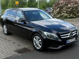 Mercedes-Benz 220 - Mercedes-Benz 220 aus 2015