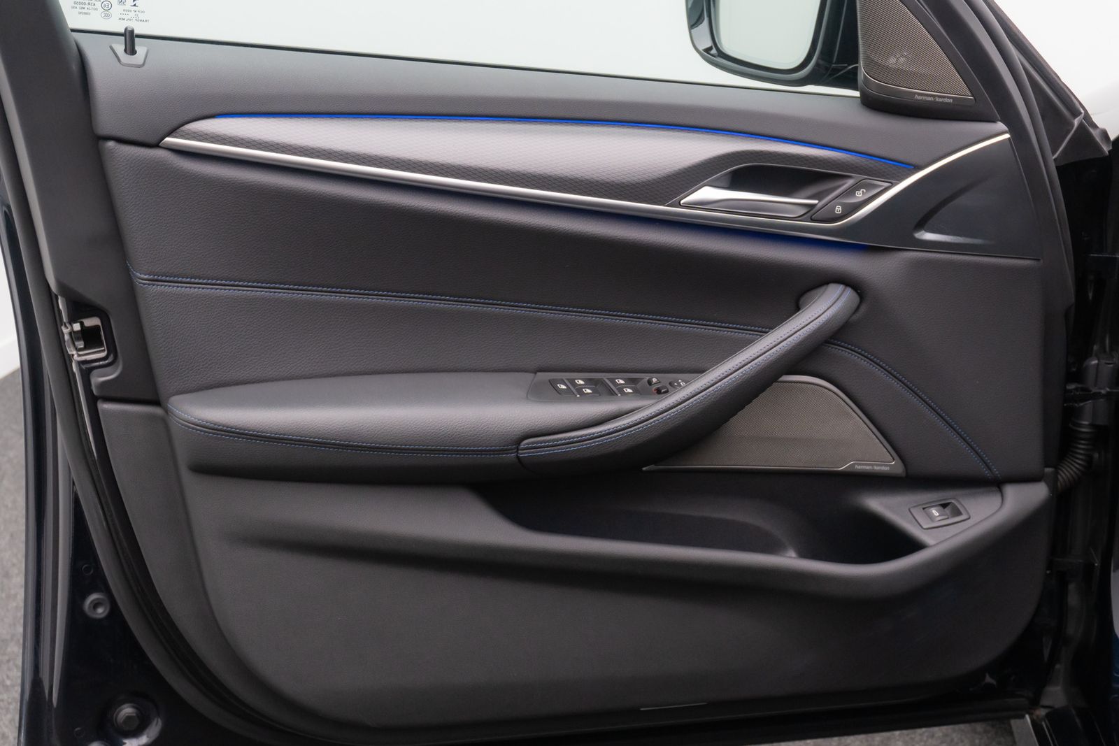 Fahrzeugabbildung BMW 540d xD M Sport Panorama HUD H/ K DAB SoftClose
