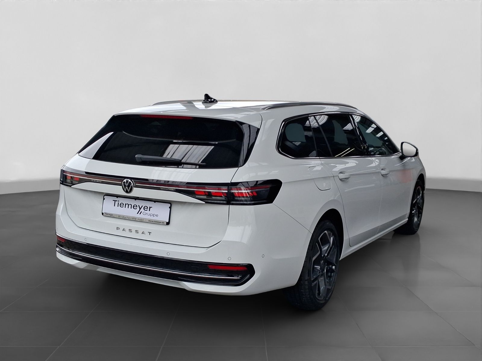 Volkswagen Passat Variant ELEGANCE AHK 360 HuD DCC foto 3