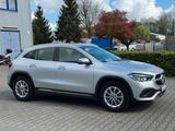 Mercedes-Benz GLA 180 1.Hand *Garantie *nur 33000 Km *Keyless - Mercedes-Benz GLA 180 in Bielefeld