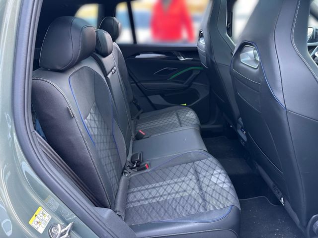 Tiguan R-Line 1.5 eTSI OPF DSG AHK Navi Panorama