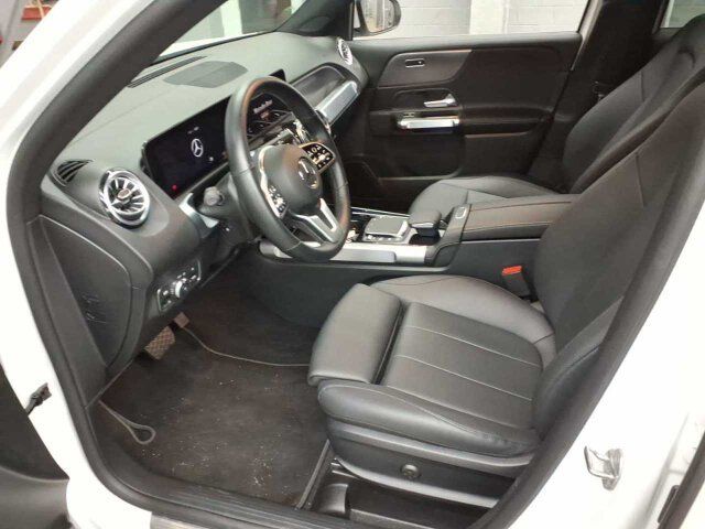 Fahrzeugabbildung Mercedes-Benz GLB 200d Progr AHK Pano MLED HighEndMBUX Busines
