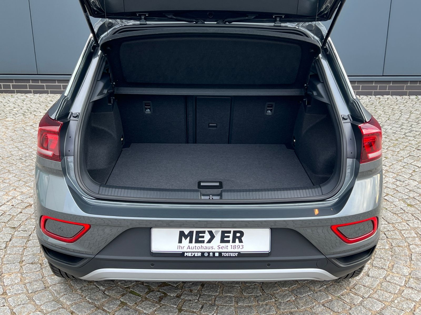 Fahrzeugabbildung Volkswagen T-Roc GOAL 1.0 TSI *Plus-Paket, LED, ACC, Navi,