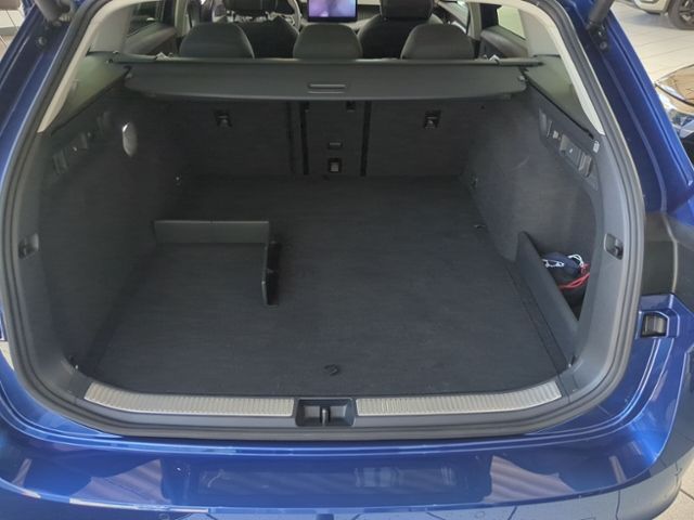 Fahrzeugabbildung SKODA Superb Combi 1.5 TSI iV DSG Selection AHK NAVI W