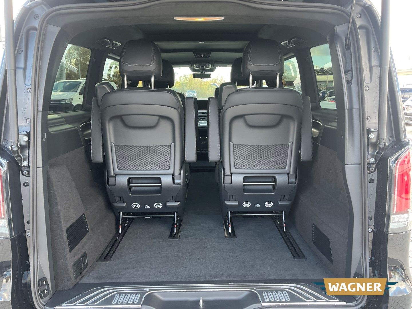Fahrzeugabbildung Mercedes-Benz V 300 d AMG EXCLUSIVE EDITION 4MATIC lang Voll V