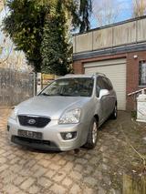 Kia Carens 2011 8 Fach bereift - Kia Carens in Bochum