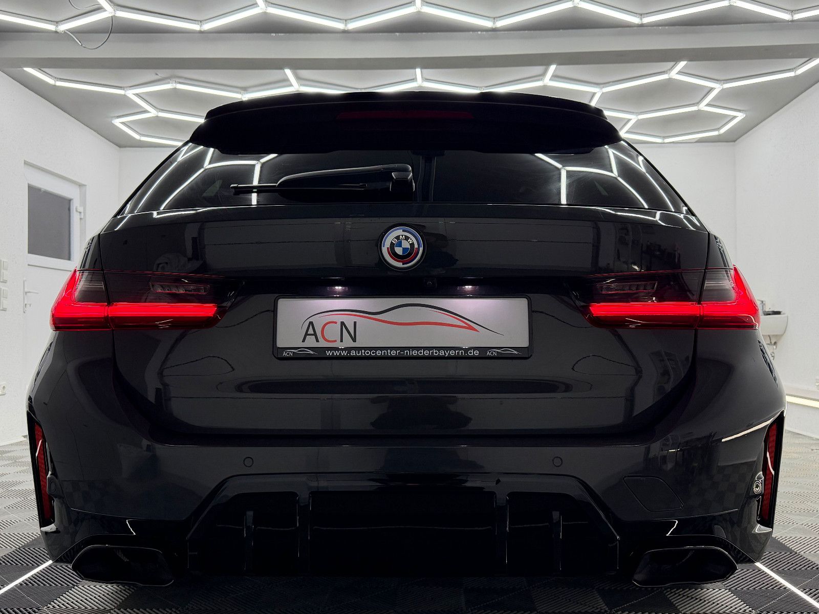 Fahrzeugabbildung BMW M340 d xDrive/STHZ/LASER/HuD/PANO/DRAVIT/DE FZG
