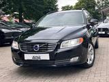 Volvo V70 Kombi Momentum AWD Automatik - Volvo V70: Leder, Allradantrieb
