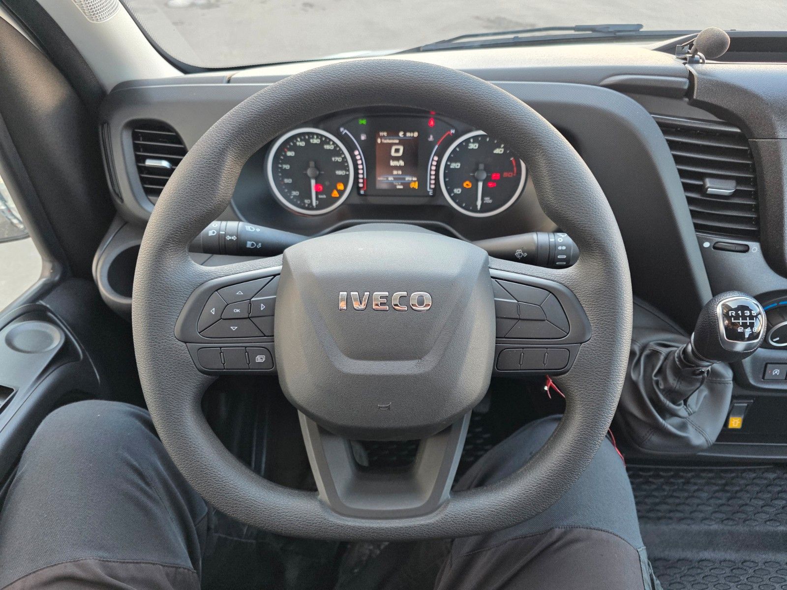 Fahrzeugabbildung Iveco Daily 35S14 *MULTITEL MTE 270*27Meter*