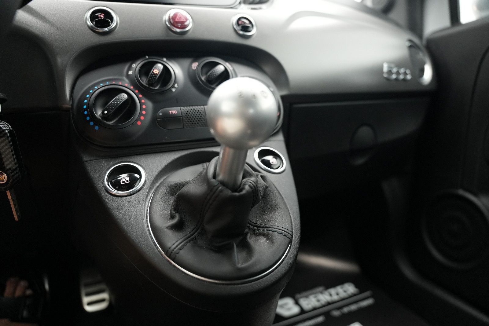 Fahrzeugabbildung Abarth 595 *BeatsAudio*SportsitzeAbarth*PDC*