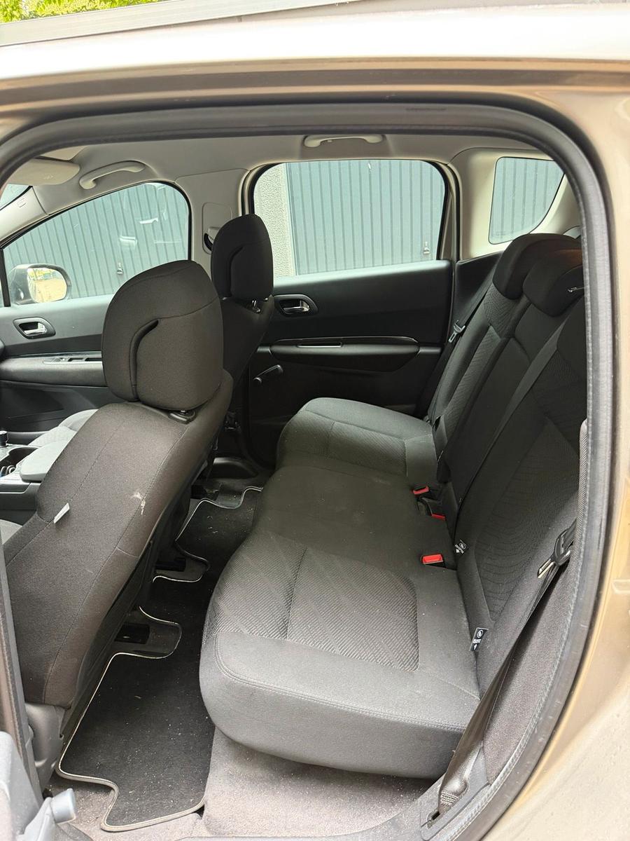 Peugeot 3008 2011 — photo 10