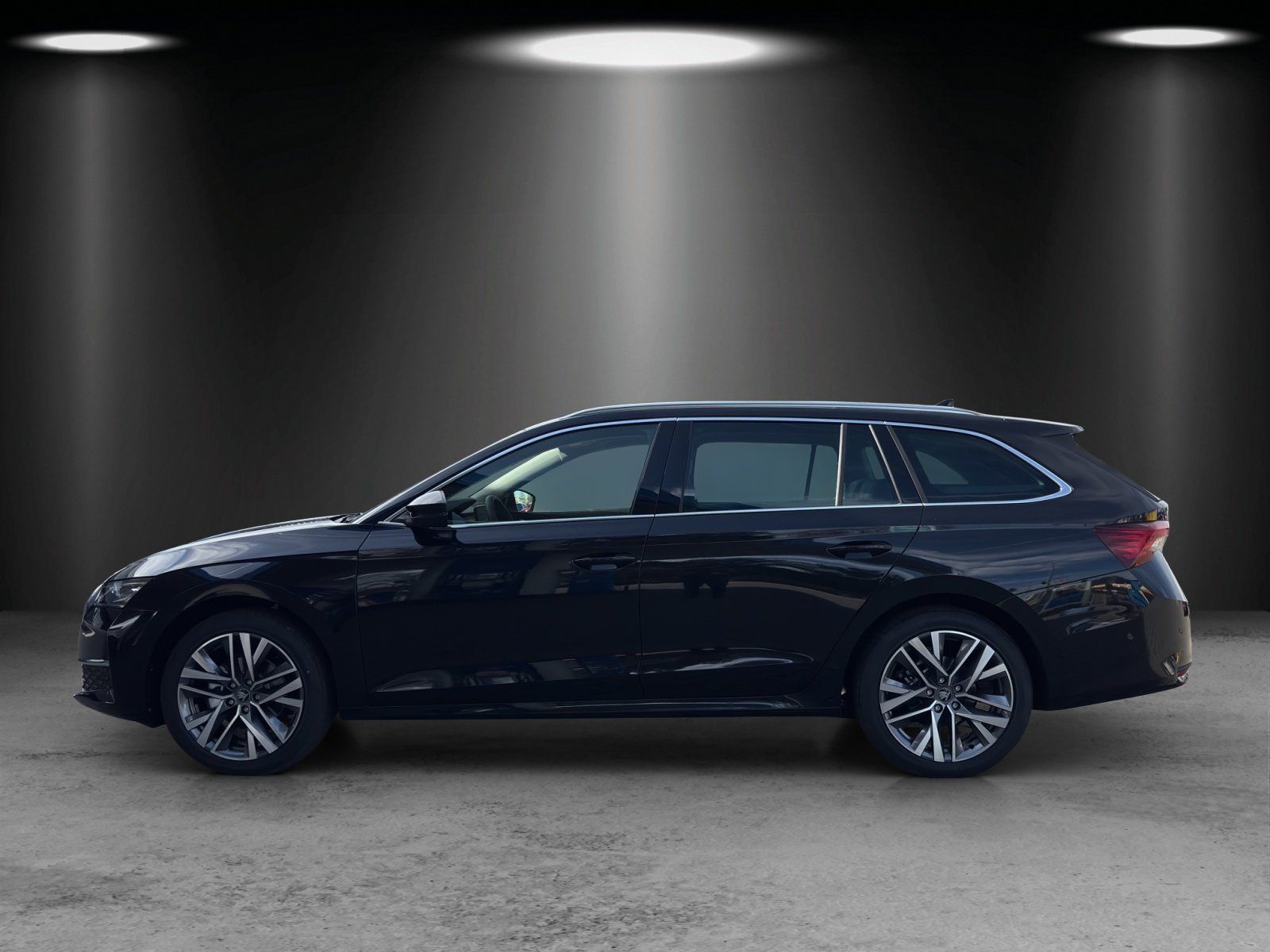 Fahrzeugabbildung SKODA Octavia Combi Balance 1,5TSI110kW DSG/AHK/Stahzg