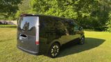 Hyundai STARIA Signature 4WD Panorama AHK dunkelblau - Hyundai: Kleinbus, 7sitzer
