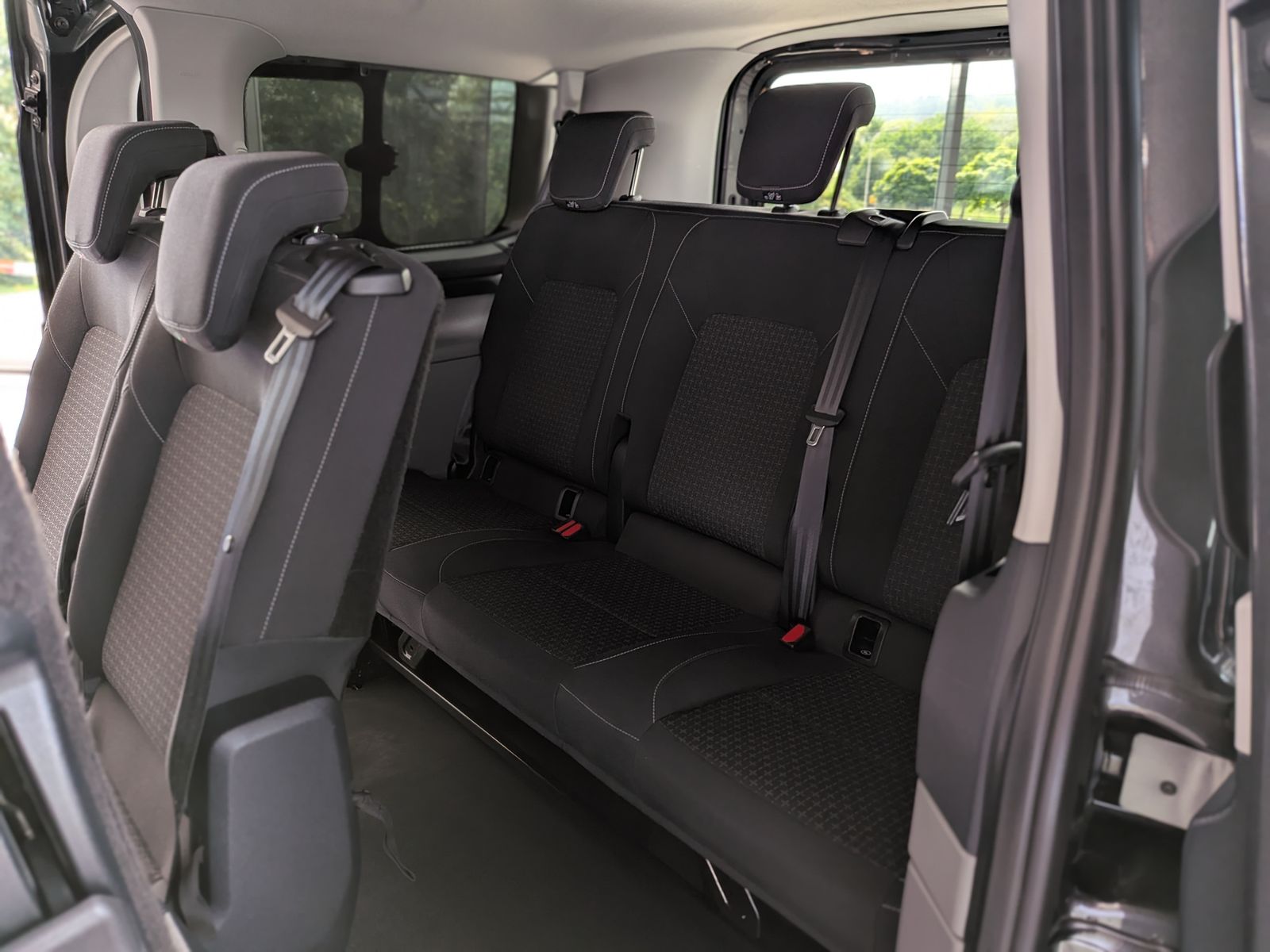 Fahrzeugabbildung Ford Transit Custom 320 L1 Aut. 8-Sitze LED ACC Cam