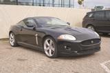 Jaguar XK 4,2I Coupe Aut - Jaguar XK mit Benzin-Antrieb: Automatik