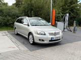 Toyota Avensis T25 - Toyota Avensis T25 mit Benzin-Antrieb