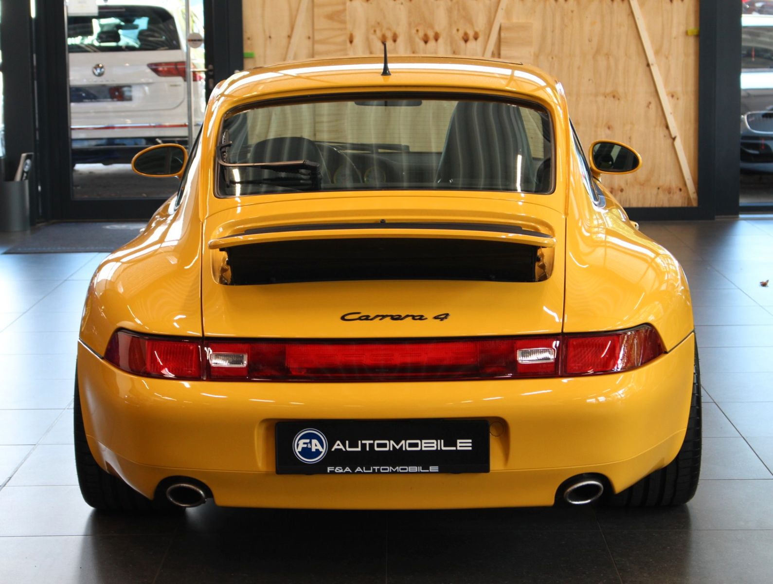 Fahrzeugabbildung Porsche 993 Carrera 4  1. Hand + Sammler + Lückenlos PZ
