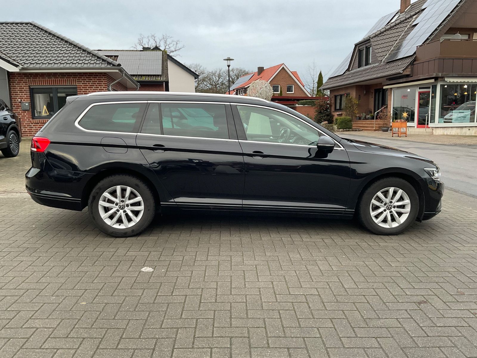 Fahrzeugabbildung Volkswagen Passat Variant 2.0 TDI DSG Busi,Kamera,LED,ACC
