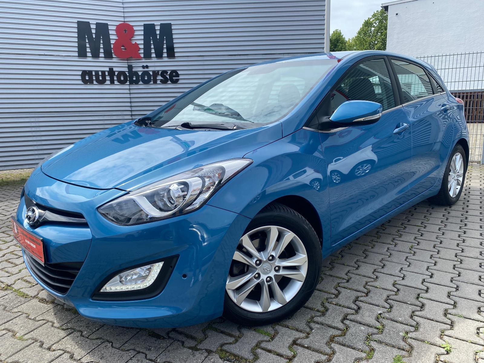 Hyundai i30 Trend 1.Hand/PDC/AHK/USB/Bluetooth/Shz/Tempo