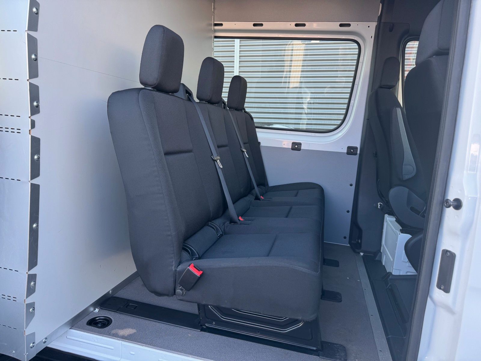 Fahrzeugabbildung Mercedes-Benz Sprinter 519 CDI DoKa/Mixto Stdheiz AHK3,5to