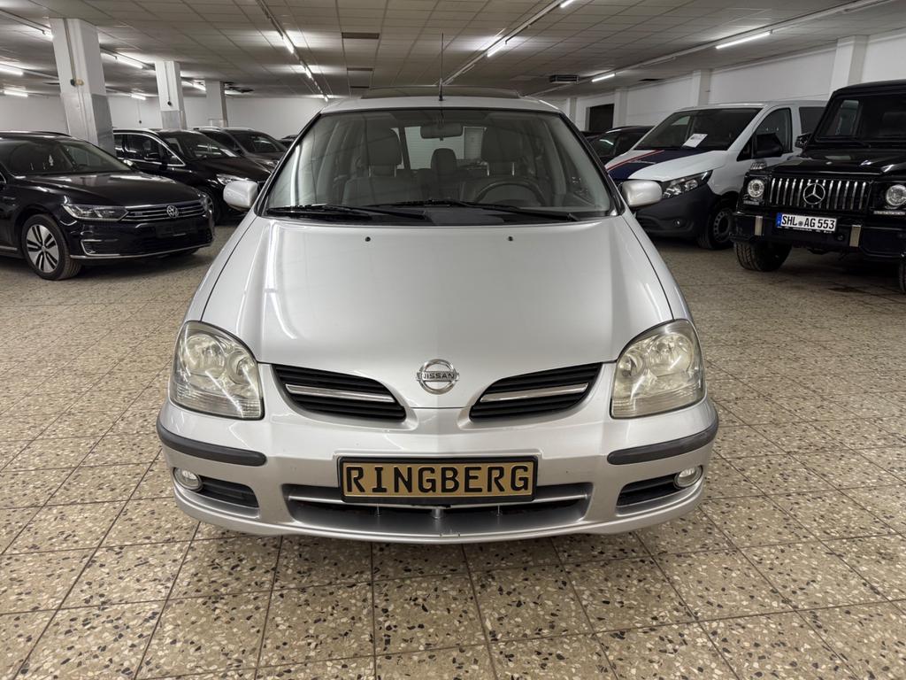 Nissan Almera Tino