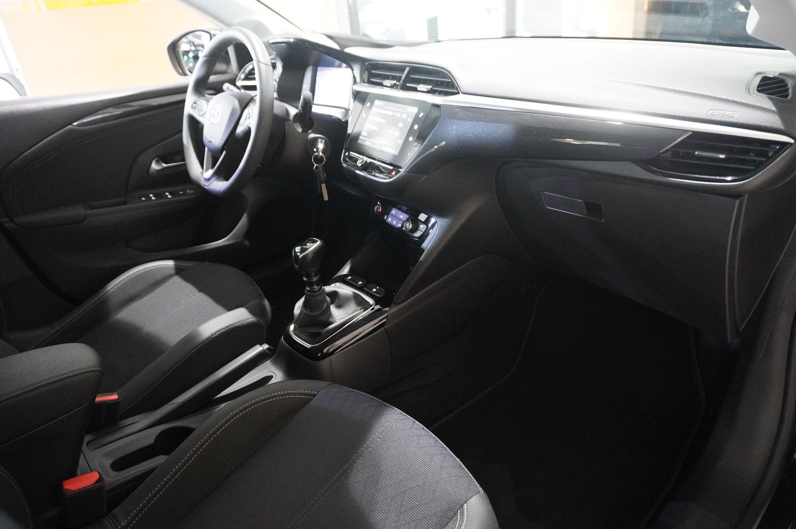 Fahrzeugabbildung Opel Corsa F 1.2 ELEGANCE NAVI/LED/SPORT/SH//VIRT/DAB