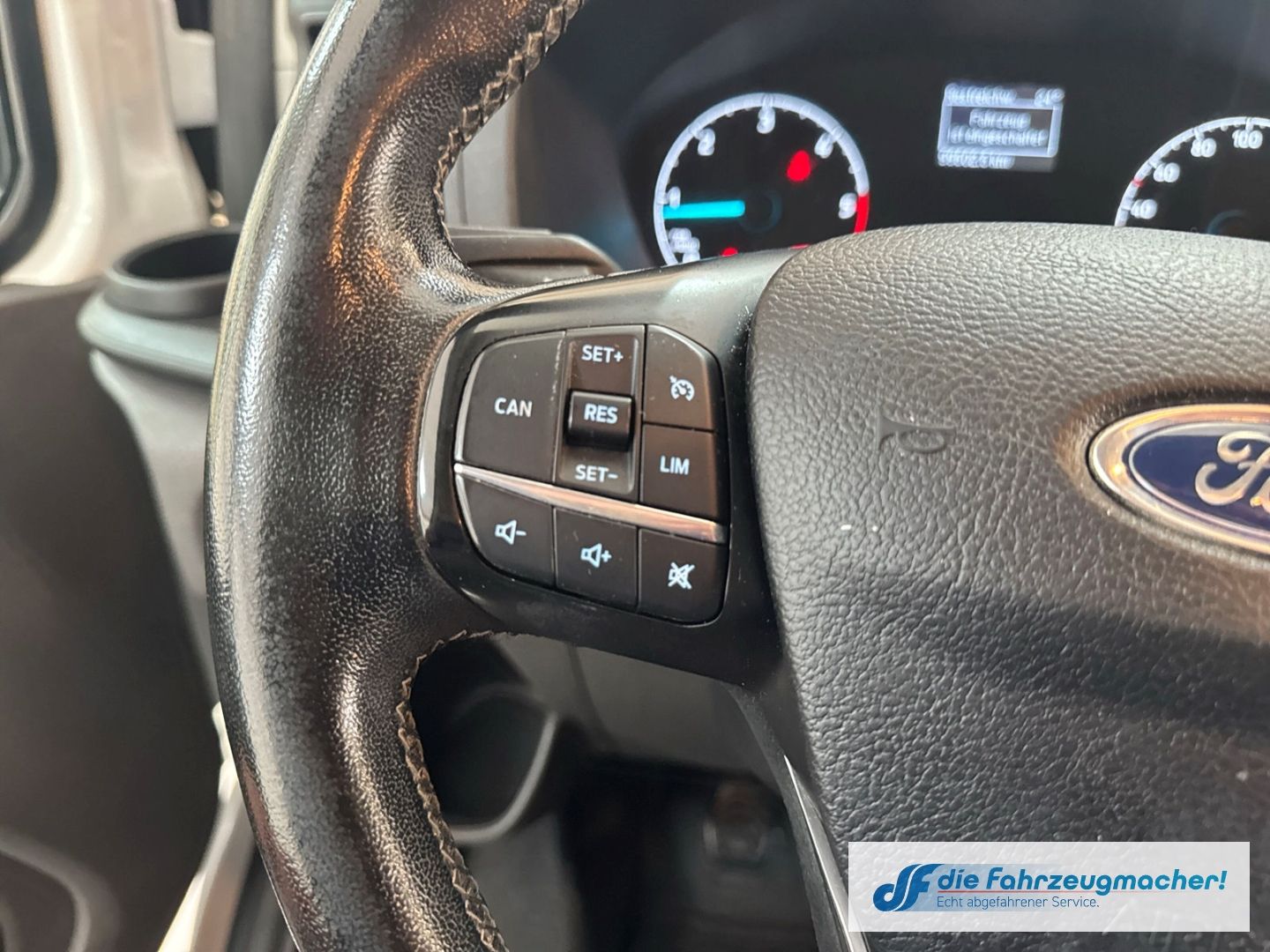 Fahrzeugabbildung Ford Transit Custom Kasten 300 L1 Trend Notbremsass.